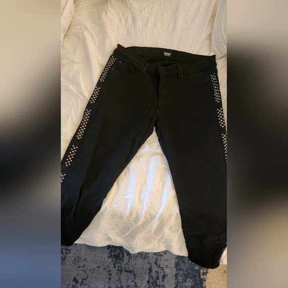 Jeans - Picture 2 of 4